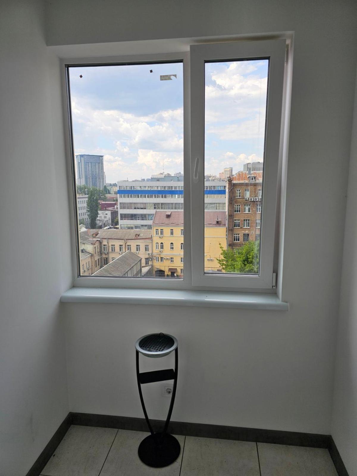 Hotel Mansarda Iris Kijów Zewnętrze zdjęcie