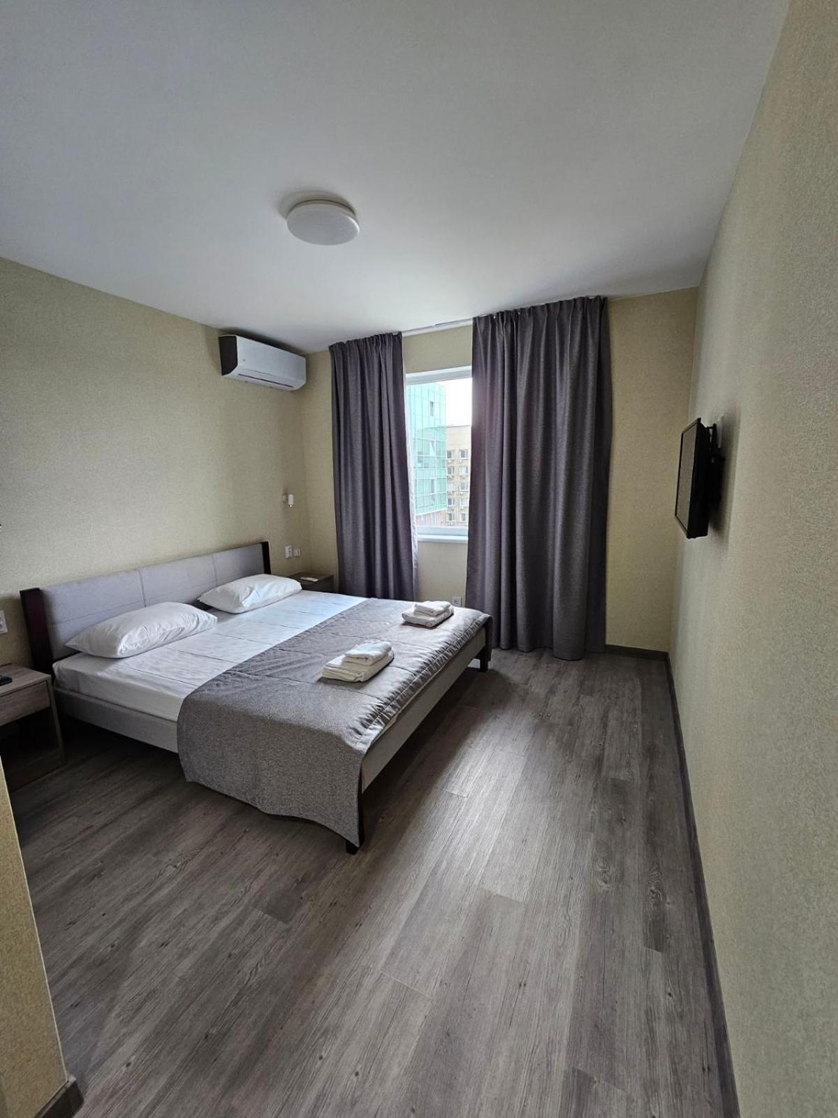 Hotel Mansarda Iris Kijów Zewnętrze zdjęcie