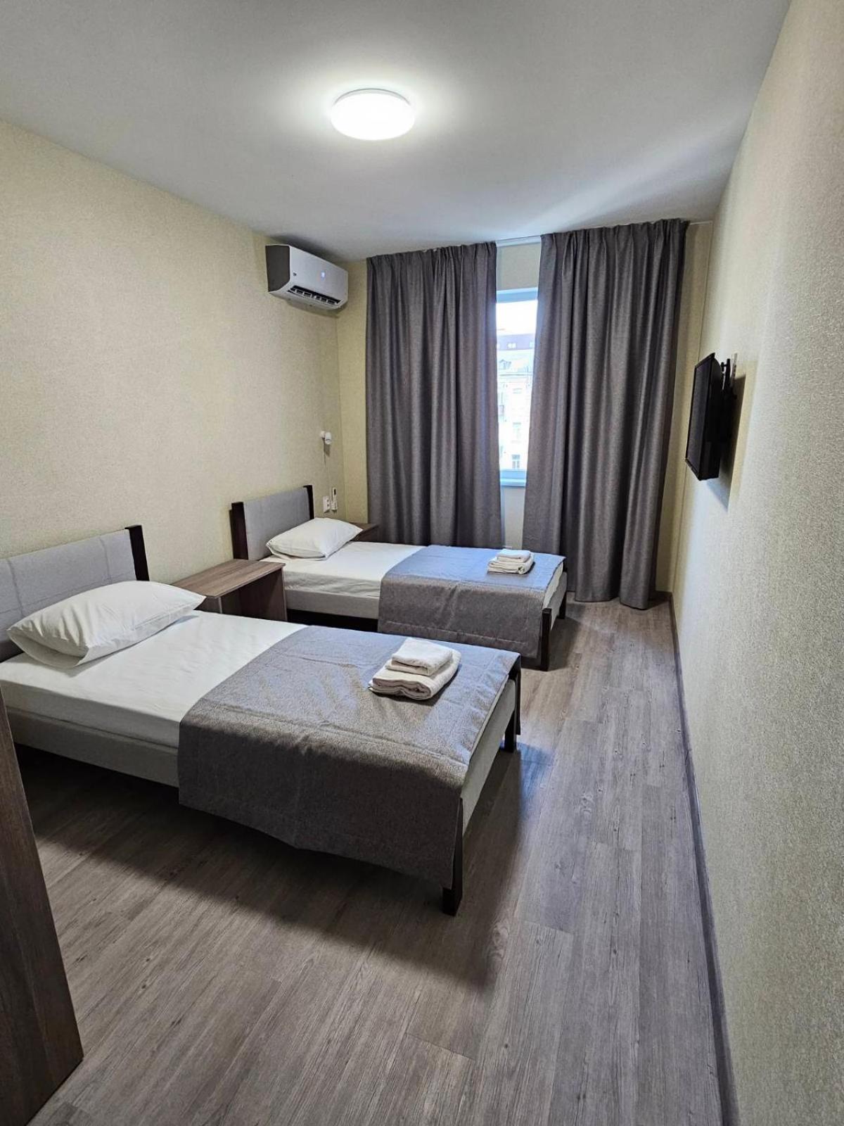 Hotel Mansarda Iris Kijów Zewnętrze zdjęcie